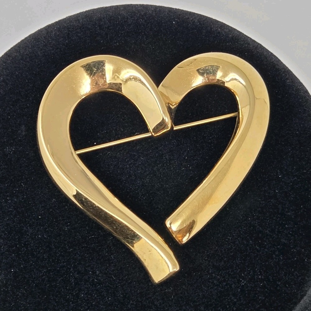 Lovely Large Vintage Signed Monet Polished Gold Tone Heart Brooch 2 1/4"X 2 1/4"